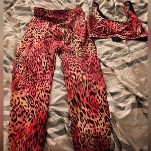 Fabletics Yitty Red Leopard Print Size M